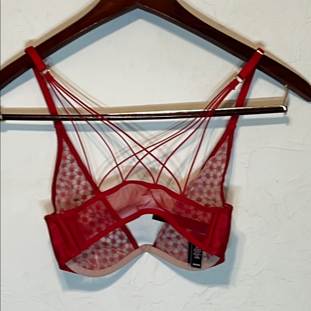 Victoria's Secret Red Unlined Plunge Bra 32D - Picture 4 of 5